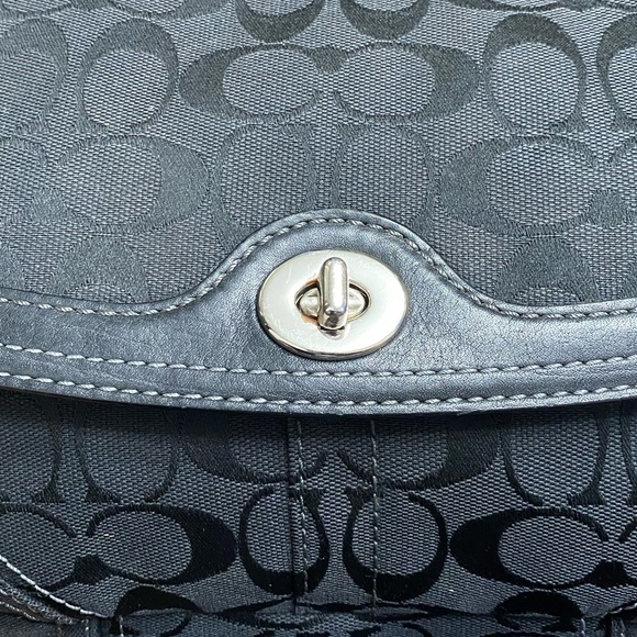 Coach Shoulder Bag - Picture 5 of 5